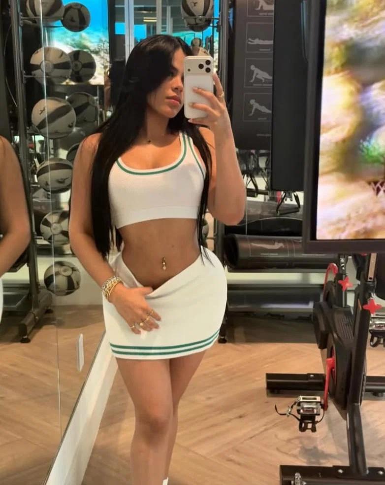 Emily - Compañía en Almería (No Escorts)
